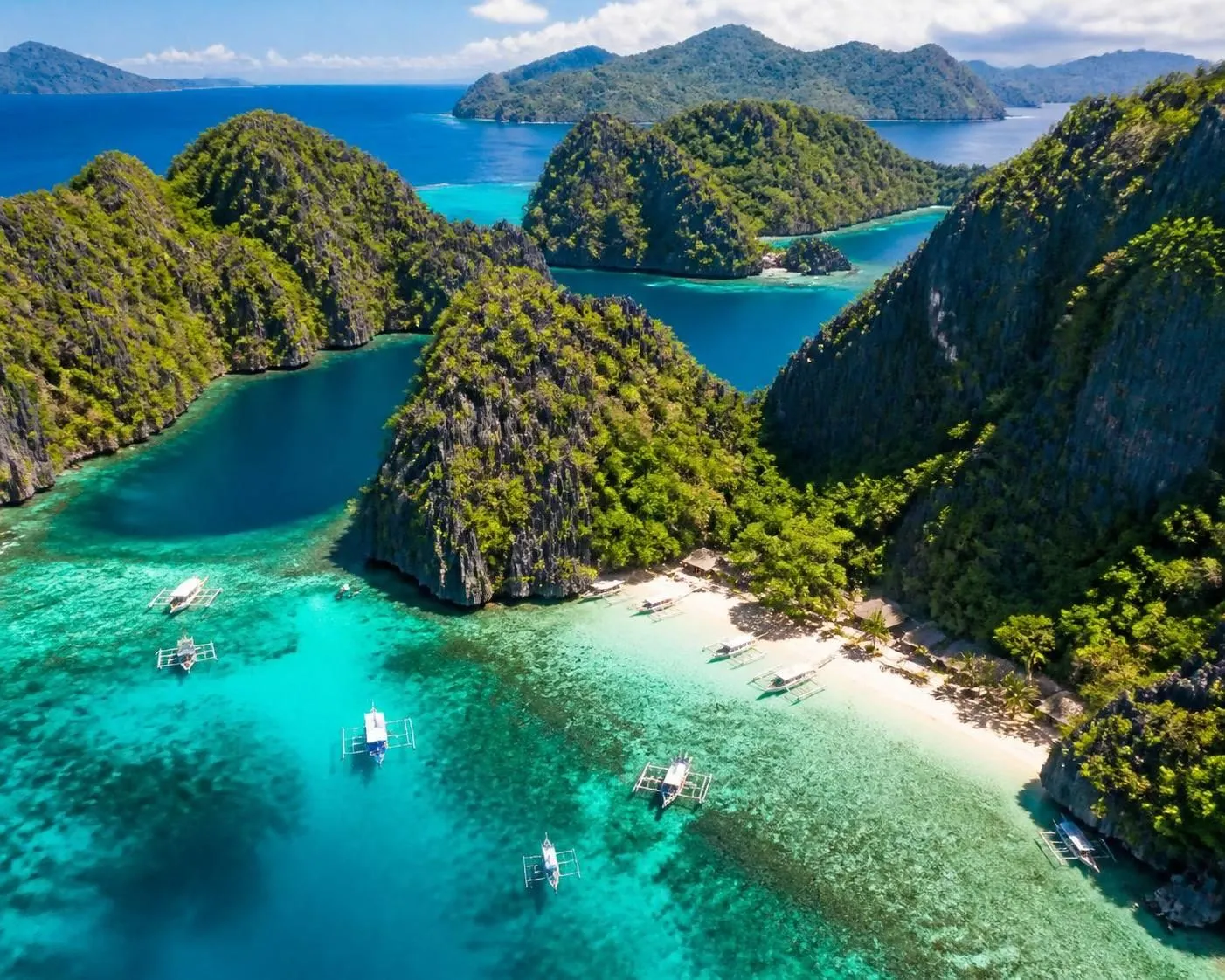 découvrez les merveilles des philippines avec notre guide complet de palawan, cebu et les plus belles îles de l'archipel. conseils pratiques, sites incontournables et trésors naturels à explorer.